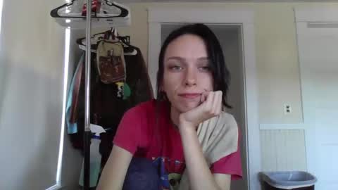 Snapshot of babiifern chatting on 10-09-25, 01:53 Fern Browning online show from 10-09-25, 01:53