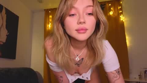 Snapshot of baby_adele chatting on 12-24-24, 06:50 bb adele online show from 12-24-24, 06:50