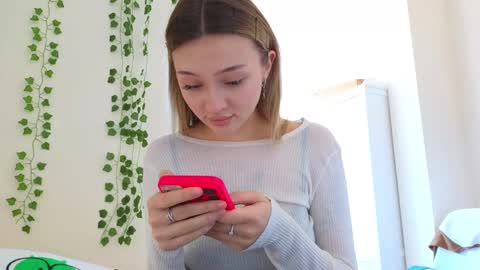 Snapshot of baby_adele chatting on 01-29-25, 07:46 bb adele online show from 01-29-25, 07:46