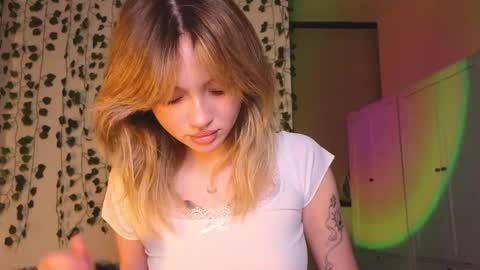 Snapshot of baby_adele chatting on 02-04-25, 11:16 bb adele online show from 02-04-25, 11:16