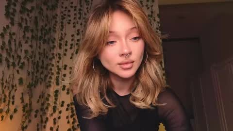 Snapshot of baby_adele chatting on 02-11-25, 10:28 bb adele online show from 02-11-25, 10:28