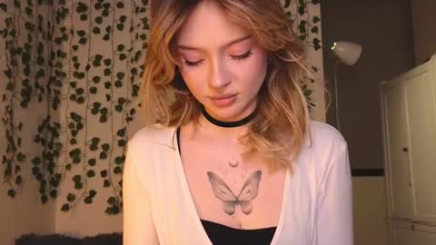 Snapshot of baby_adele chatting on 03-02-25, 09:22 bb adele online show from 03-02-25, 09:22