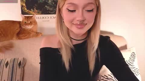 Snapshot of baby_adele chatting on 10-04-25, 09:02 bb adele online show from 10-04-25, 09:02