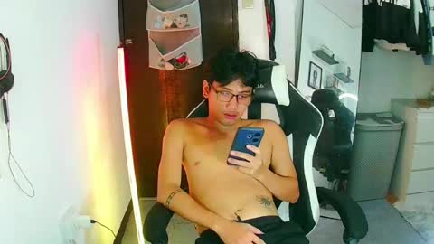 Snapshot of baby_aries69 chatting on 05-23-26, 07:02 your Baby Aries69 online show from 05-23-26, 07:02