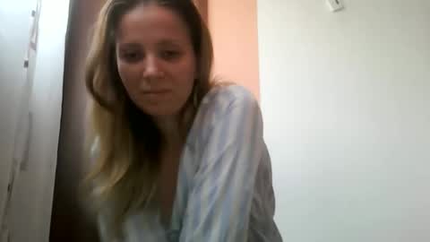 Snapshot of baby_blondee chatting on 10-30-25, 11:44 Baby Blonde online show from 10-30-25, 11:44