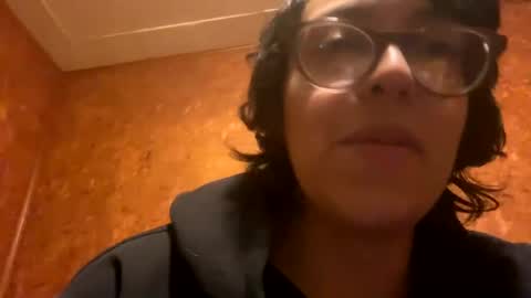 Snapshot of baby_bluu chatting on 01-23-25, 01:41 blue online show from 01-23-25, 01:41