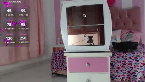 Snapshot of baby_candy22 chatting on 11-10-25, 01:04 zaleya online show from 11-10-25, 01:04