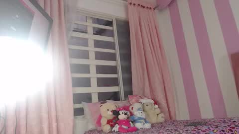 Snapshot of baby_candy22 chatting on 12-16-25, 10:53 zaleya online show from 12-16-25, 10:53