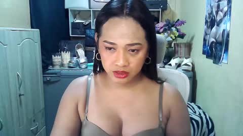 Snapshot of baby_cassandra chatting on 11-23-25, 10:31 cassandra online show from 11-23-25, 10:31