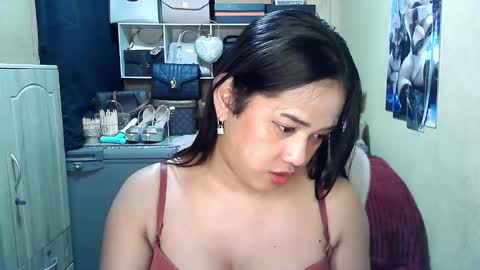 Snapshot of baby_cassandra chatting on 12-19-25, 12:56 cassandra online show from 12-19-25, 12:56
