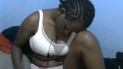 Snapshot of baby_fayyan chatting on 12-22-25, 08:22 baby_fayyan online show from 12-22-25, 08:22