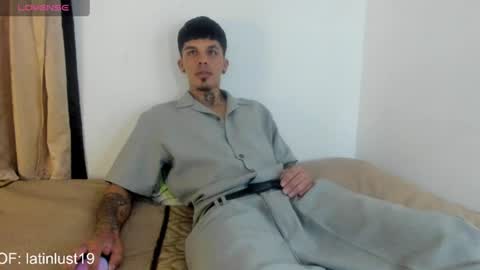 Snapshot of baby_gio chatting on 06-22-26, 05:32 OF GxoXabs online show from 06-22-26, 05:32