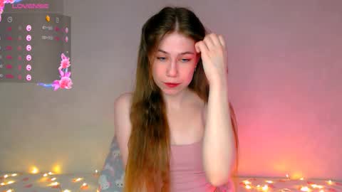 Snapshot of baby_girl_0001 chatting on 01-09-26, 10:00 Kira online show from 01-09-26, 10:00