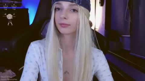 Snapshot of baby_gopn1k chatting on 02-11-25, 06:11 baby gopn1k online show from 02-11-25, 06:11