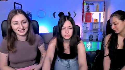 Snapshot of baby_hotte chatting on 02-26-26, 06:45 baby online show from 02-26-26, 06:45