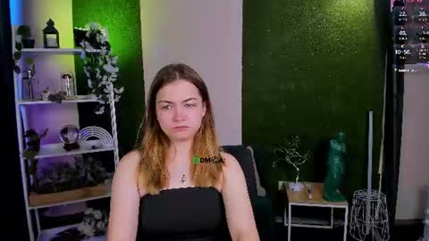 Snapshot of baby_hotte chatting on 06-11-26, 05:49 baby online show from 06-11-26, 05:49