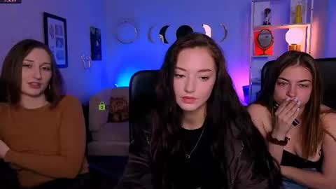 Snapshot of baby_hotte chatting on 06-16-26, 05:54 baby online show from 06-16-26, 05:54