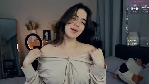 Emily online show from 09-12-25, 07:19