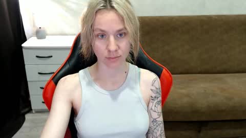 baby_kitte online show from 11-03-25, 09:21