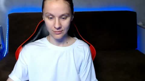 baby_kitte online show from 06-19-26, 02:10