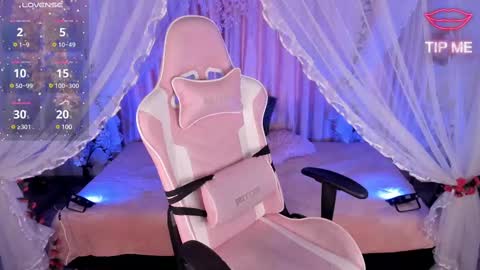 Snapshot of baby_lolli_pop chatting on 02-21-25, 08:38  antonella  online show from 02-21-25, 08:38