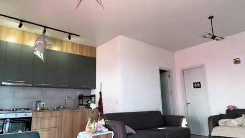 Snapshot of baby_meimei chatting on 10-23-25, 04:34 mei online show from 10-23-25, 04:34