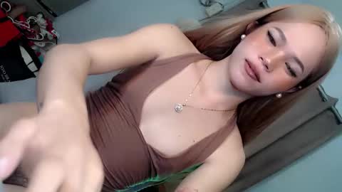 Snapshot of baby_monica18 chatting on 11-24-25, 04:56 Goddess Monica online show from 11-24-25, 04:56