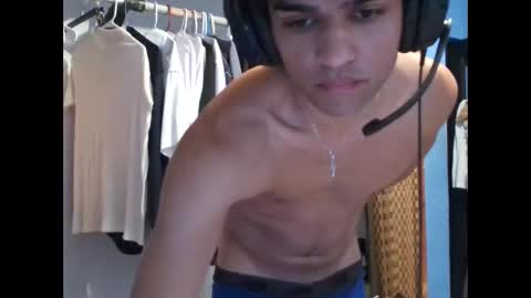 Snapshot of baby_mooonx chatting on 01-09-26, 06:42 adrian online show from 01-09-26, 06:42