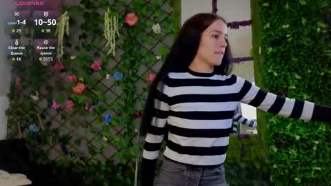 Baby Nico online show from 10-16-25, 04:41