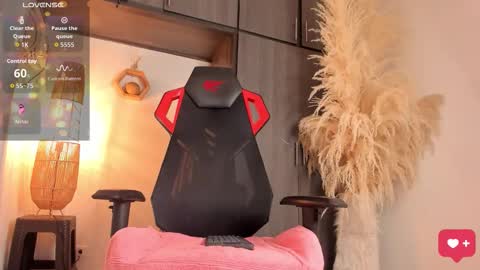 Snapshot of baby_smith chatting on 11-23-25, 04:34 FOLLOW ME online show from 11-23-25, 04:34