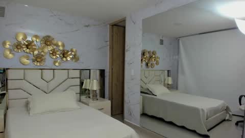 Snapshot of babyangel18_ chatting on 10-28-25, 03:21 ANGEL online show from 10-28-25, 03:21