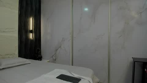 Snapshot of babyangel18_ chatting on 01-10-26, 11:23 ANGEL online show from 01-10-26, 11:23