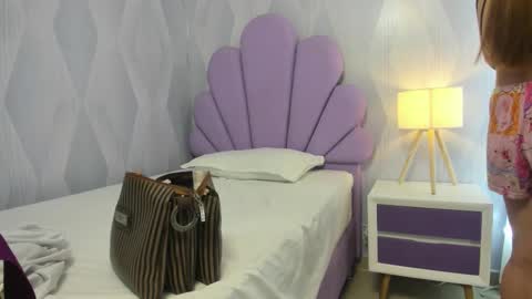 Snapshot of babyangel18_ chatting on 01-15-26, 03:22 ANGEL online show from 01-15-26, 03:22