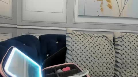 Snapshot of babyangel18_ chatting on 01-19-26, 10:08 ANGEL online show from 01-19-26, 10:08