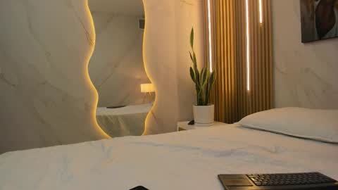 Snapshot of babyangel18_ chatting on 02-07-26, 01:09 ANGEL online show from 02-07-26, 01:09