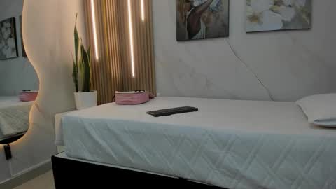 Snapshot of babyangel18_ chatting on 02-11-26, 03:11 ANGEL online show from 02-11-26, 03:11