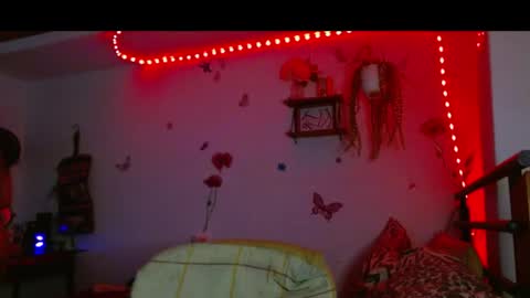 Snapshot of babybombom08 chatting on 04-08-26, 12:21 babybombom08 online show from 04-08-26, 12:21