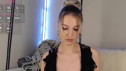 Snapshot of babydollysx chatting on 03-13-26, 04:46 Kate online show from 03-13-26, 04:46