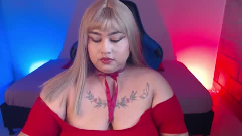 Snapshot of babydommepet chatting on 12-04-25, 10:57 victoria reyes online show from 12-04-25, 10:57