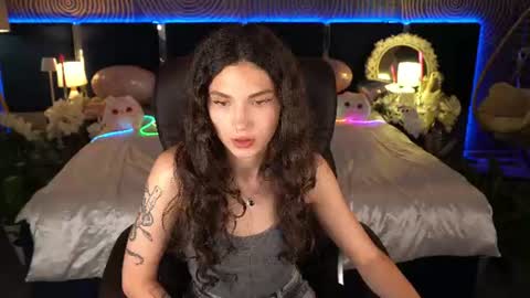 Snapshot of babyflowerr chatting on 06-25-26, 07:07 Sasha online show from 06-25-26, 07:07