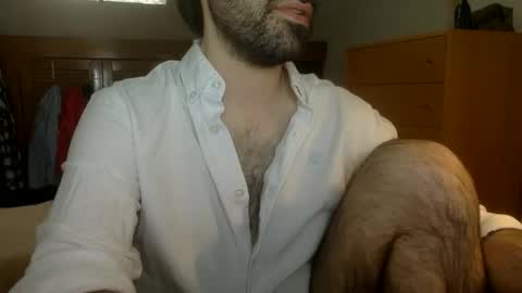 Snapshot of babyhardy chatting on 06-05-26, 10:43 Tom A. online show from 06-05-26, 10:43
