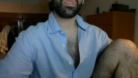 Snapshot of babyhardy chatting on 06-19-26, 10:35 Tom A. online show from 06-19-26, 10:35