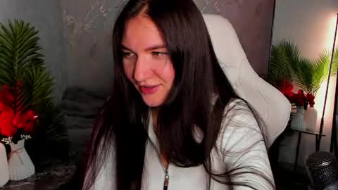 Sophia online show from 05-07-26, 01:22