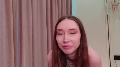 Snapshot of babylisabrown chatting on 05-13-26, 05:38 Annie online show from 05-13-26, 05:38