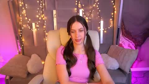 Snapshot of babylumii chatting on 06-09-26, 07:58 Lady Vi online show from 06-09-26, 07:58