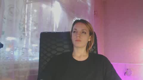 Snapshot of babymuro4ka chatting on 01-12-25, 07:00 Sonya online show from 01-12-25, 07:00