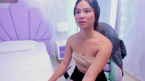 Snapshot of babysophie18_ chatting on 02-18-26, 10:00 Sophie online show from 02-18-26, 10:00