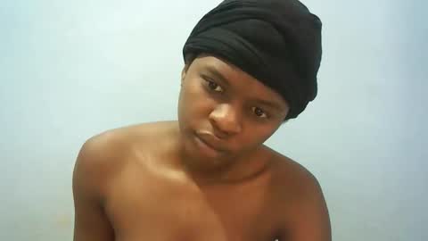 Zuri online show from 02-21-26, 08:37