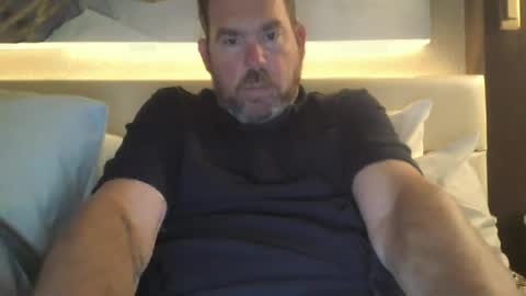 Snapshot of backofyourholes chatting on 06-18-26, 08:14 backofyourholes online show from 06-18-26, 08:14