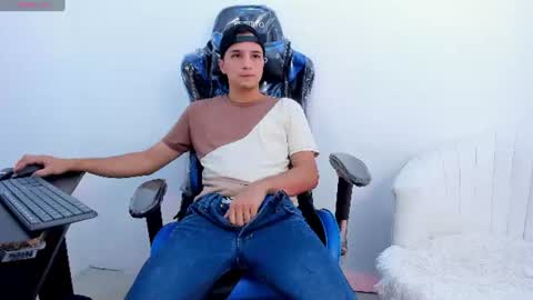 bad_boy_21_ online show from 06-26-26, 10:03